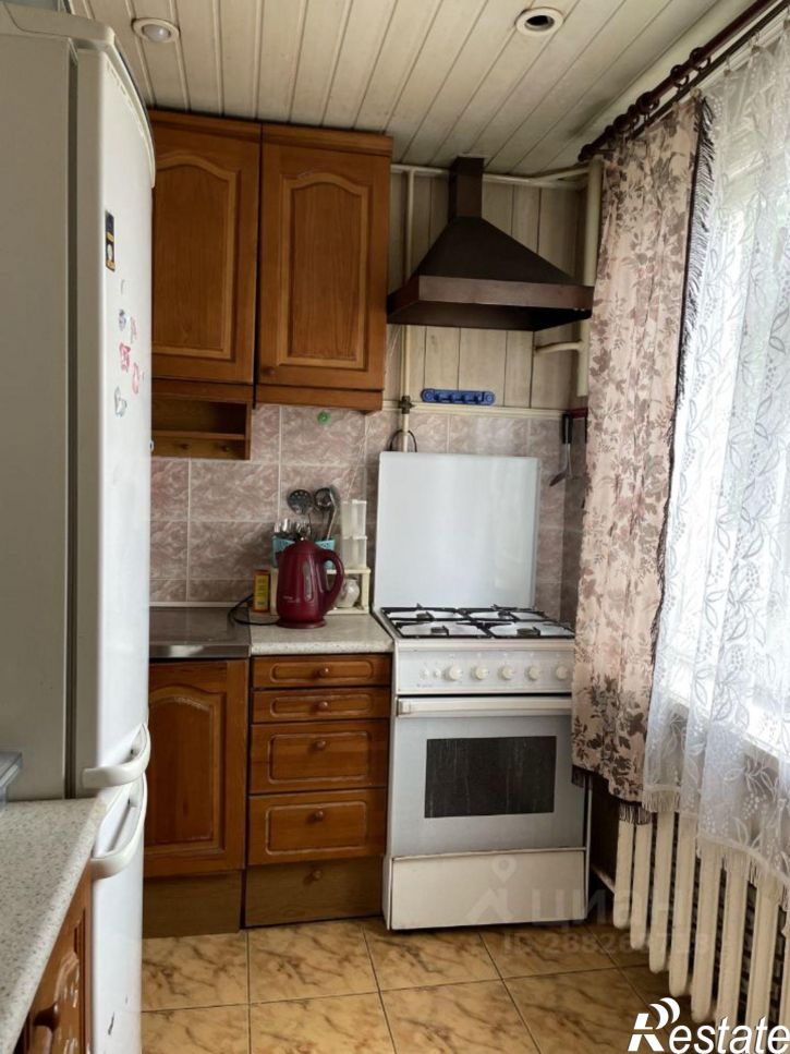 3-комн квартира улица Комсомольца Зверева, 2,  д. 2