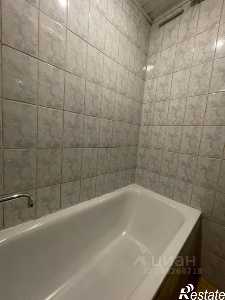 3-комн квартира улица Комсомольца Зверева, 2,  д. 2