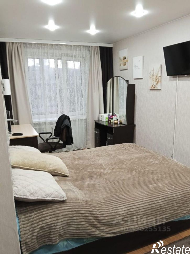 3-комн квартира пр-кт Гагарина, 21 1,  д. 21 1,  к. 1