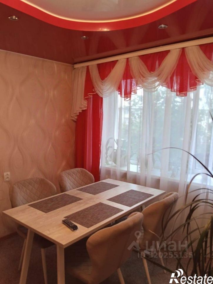 3-комн квартира пр-кт Гагарина, 21 1,  д. 21 1,  к. 1