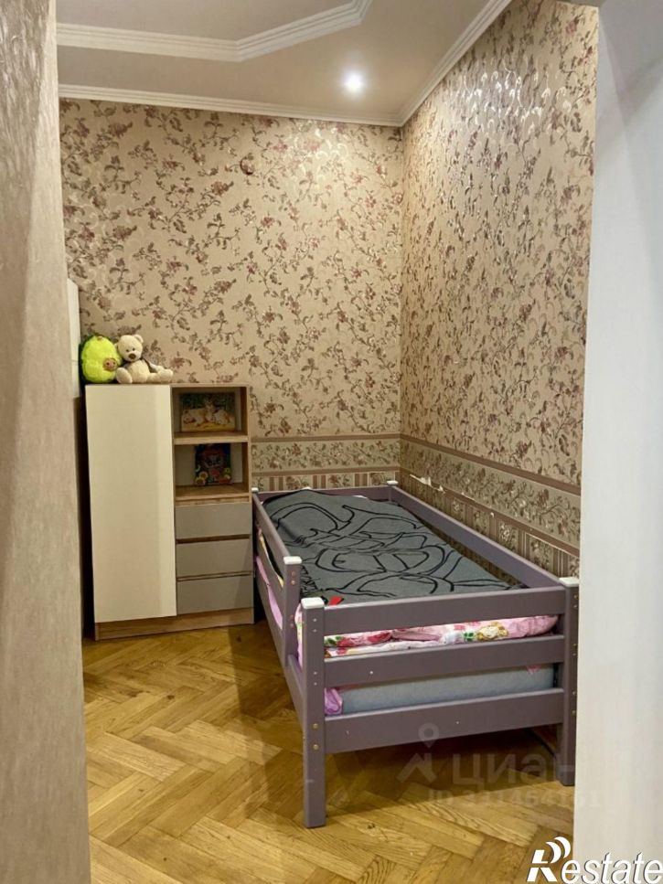 4-комн квартира улица Лизы Чайкиной, 8,  д. 8