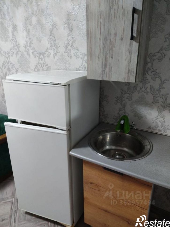 Комната ул Комсомольца Зверева, 10,  д. 10